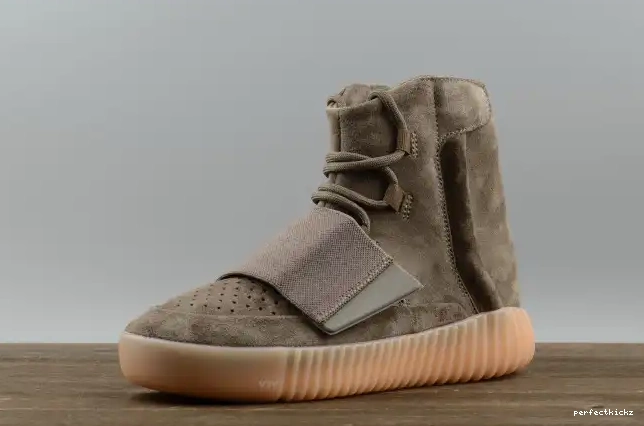 Light 750 Boost adidas Brown Yeezy BY2456 0518